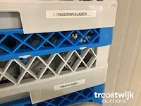 Korventransportkar met inhoud - afbeelding 4 van  4