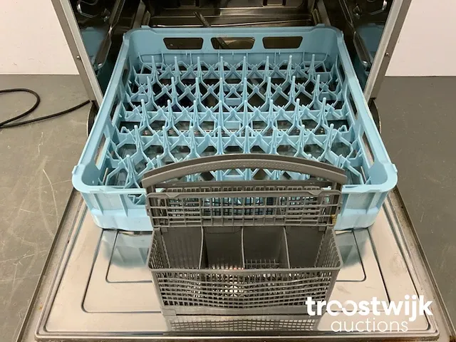 Korvenvaatwasmachine met osmose - afbeelding 11 van  13