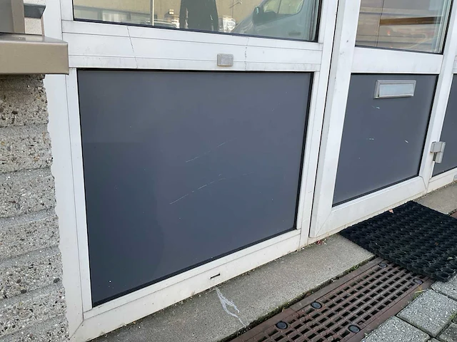 Kozijn met deur - afbeelding 4 van  11