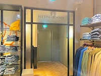 Kozijn metaal en glas "fitting room" - afbeelding 1 van  4