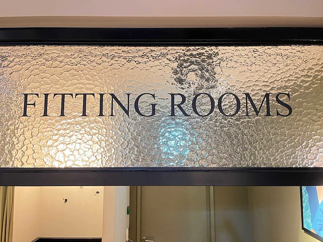 Kozijn metaal en glas "fitting room" - afbeelding 4 van  4