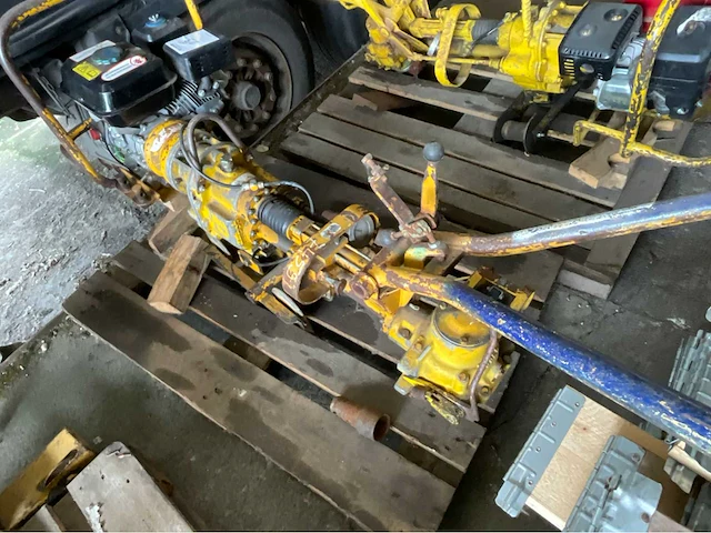Kraagschroefmachine - afbeelding 4 van  6