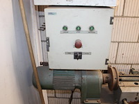 Kraalbank kassner met diverse hulpstukken. - afbeelding 4 van  5