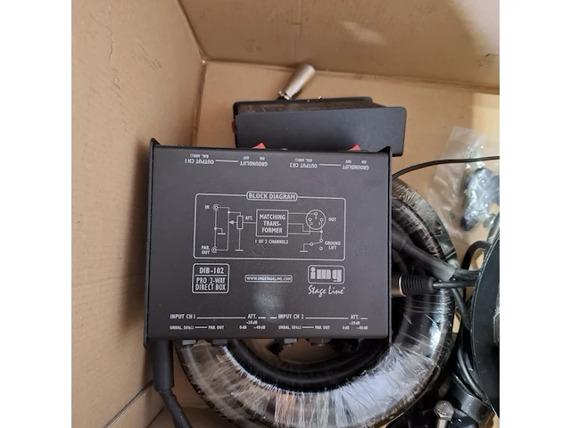 Krachtsroom verdeelkast en diverse elektronica, o.a. keraf/monacor - afbeelding 7 van  29