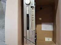 Krachtsroom verdeelkast en diverse elektronica, o.a. keraf/monacor - afbeelding 13 van  29