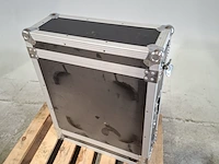 Krachtsroom verdeelkast en diverse elektronica, o.a. keraf/monacor - afbeelding 15 van  29