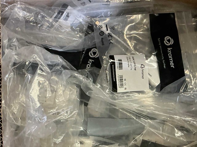 Kramer adc-u31c/hf hdmi adapter (240 stuks) - afbeelding 7 van  9