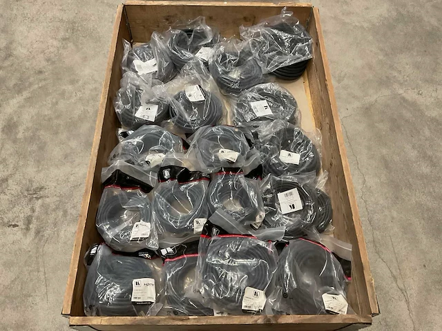 Kramer av partij hdmi en vga kabels, 20 stuks - afbeelding 1 van  9