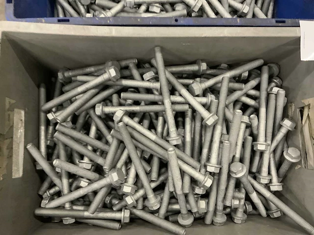 Krat met bevestigingsmateriaal (4x) - afbeelding 3 van  10