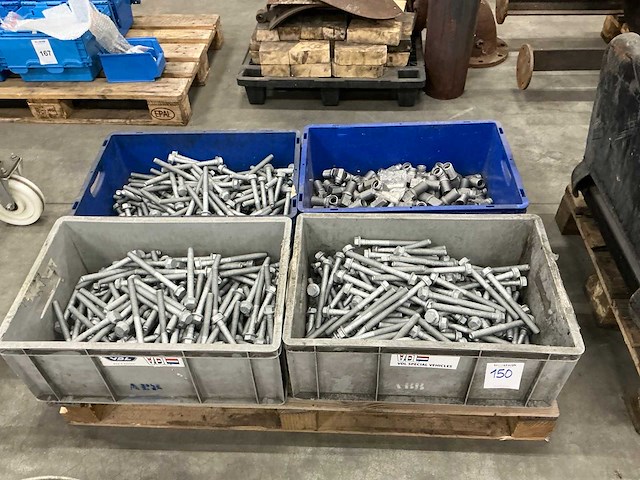 Krat met bevestigingsmateriaal (4x) - afbeelding 1 van  10