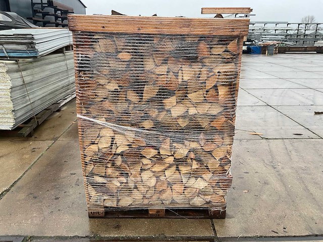 Krat met haardhout (1,50 m3) - afbeelding 3 van  4