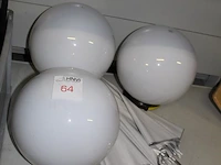 Krat met o.a. zes flitslampen meetle, diffuser, kappen en paraplu's - afbeelding 3 van  3