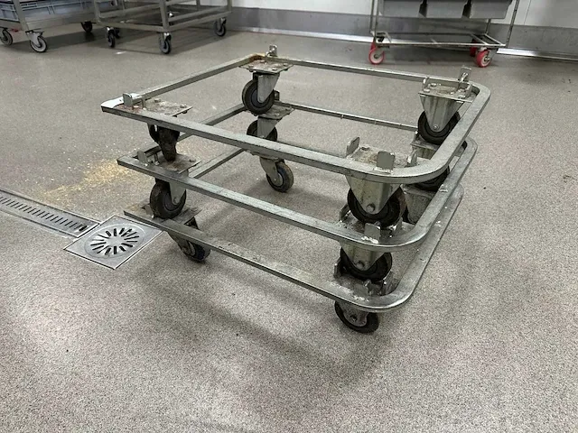 Kratten trolleys (3x) - afbeelding 1 van  2