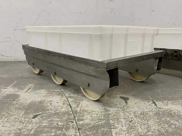 Krattentransportkar met krat (2x) - afbeelding 1 van  4