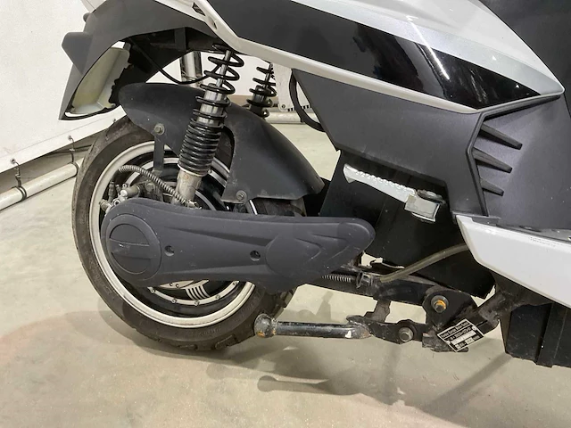 Kreidler - msg - elektrische scooter - afbeelding 10 van  15