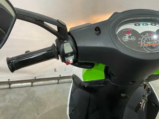 Kreidler - msg - elektrische scooter - afbeelding 11 van  15