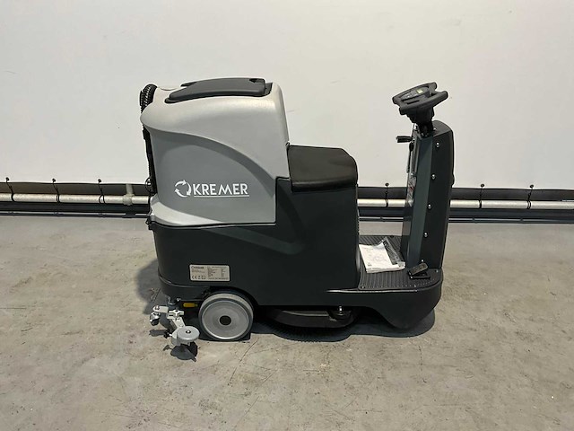 Kremer - 2025 - kr fr 70 - zelfrijdende veegmachine - afbeelding 16 van  19