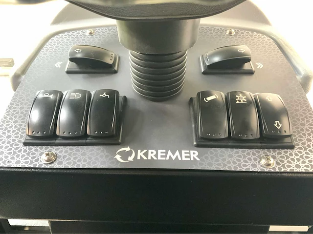 Kremer - 2025 - krs 100 - zelfrijdende veegmachine - afbeelding 20 van  29