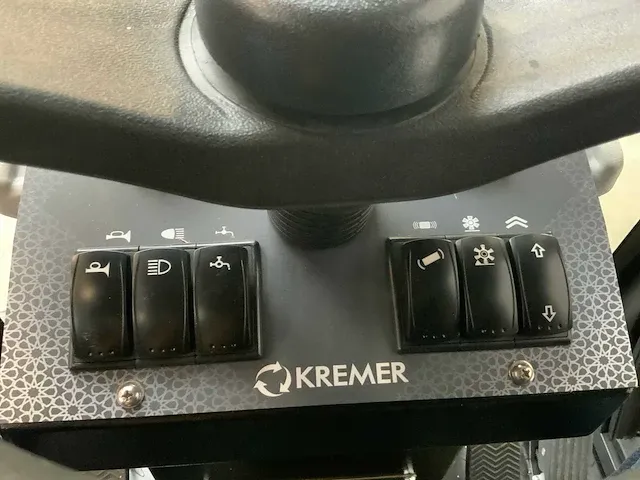 Kremer krs100 - zelfrijdende veegmachine - afbeelding 24 van  25