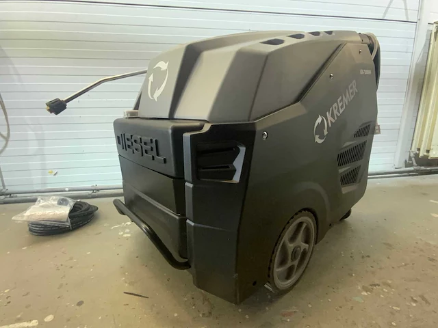 Kremer kw-7300wh diesel hogedrukreiniger koud warm - afbeelding 1 van  8
