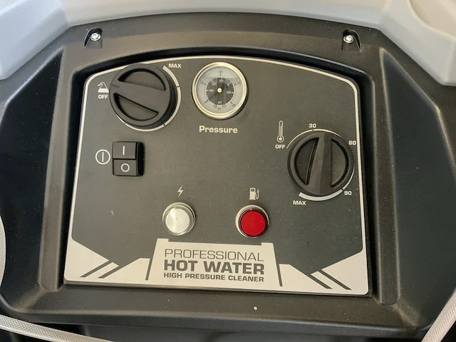 Kremer kw-7300wh diesel hogedrukreiniger koud warm - afbeelding 6 van  8