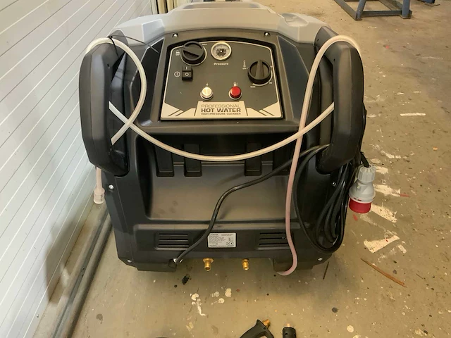 Kremer kw-7300wh diesel hogedrukreiniger koud warm - afbeelding 7 van  8