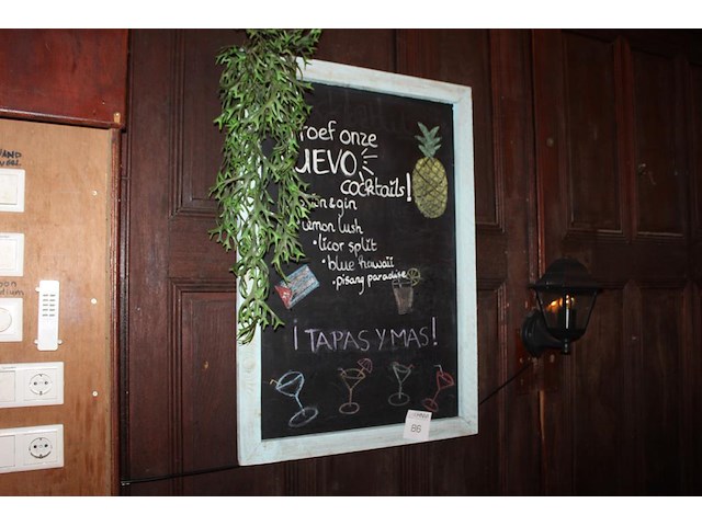 Krijtbord. afmeting 65 x 90 cm. - afbeelding 1 van  2