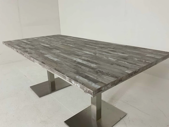 Krila eetkamertafel - afbeelding 4 van  8