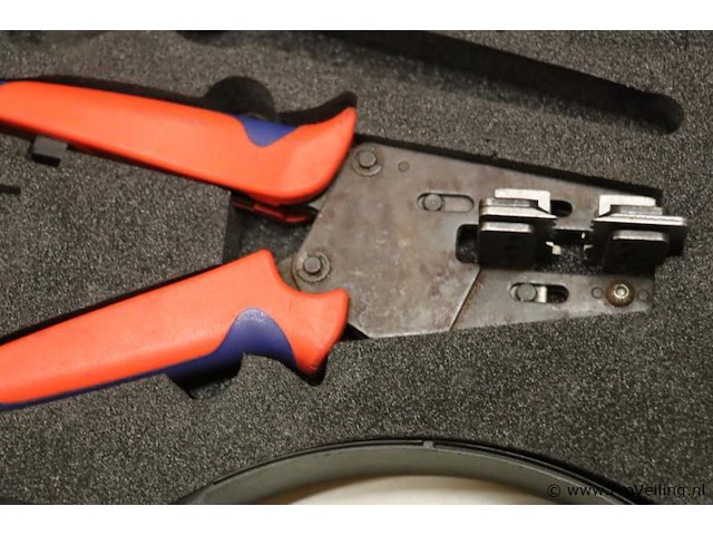 Krimptang in koffer & lege koffers (2 stuks) - afbeelding 3 van  8