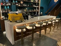 Krion by zw interior - bar taj mahal look - afbeelding 1 van  15