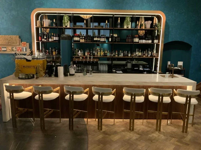 Krion by zw interior - bar taj mahal look - afbeelding 4 van  15
