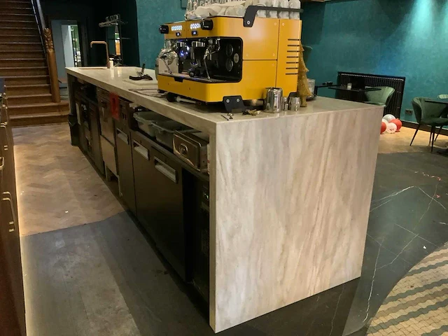 Krion by zw interior - bar taj mahal look - afbeelding 9 van  15