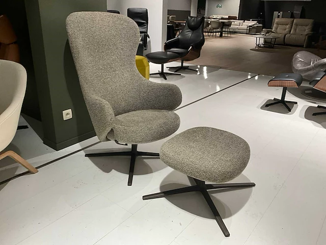 Kristalia dua relaxfauteuil inclusief voetbank - afbeelding 1 van  9