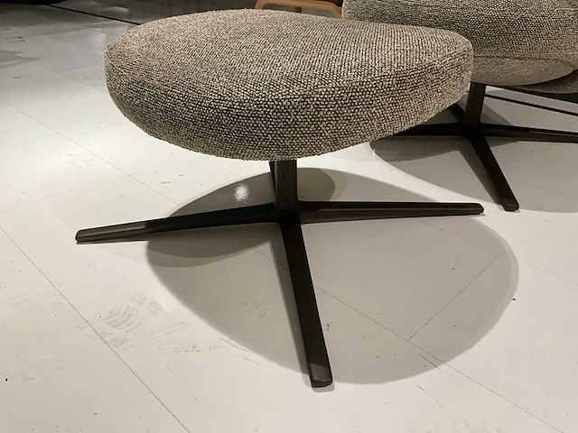 Kristalia dua relaxfauteuil inclusief voetbank - afbeelding 3 van  9