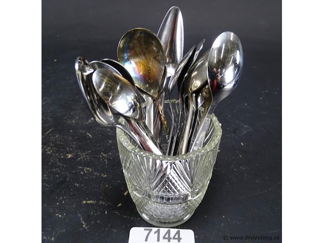 Kristallen beker met lepeltjes - afbeelding 1 van  3