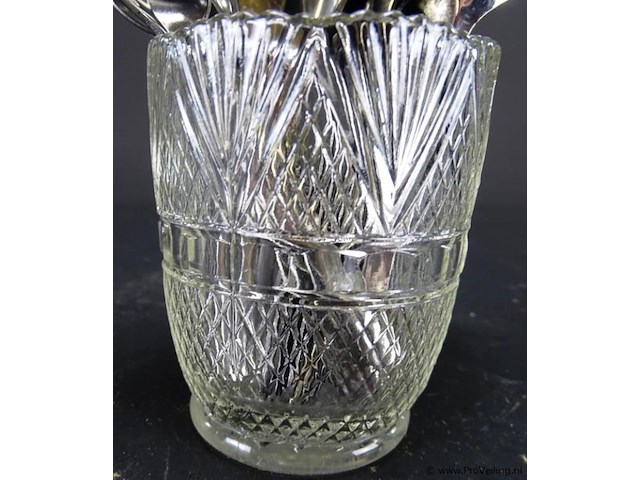 Kristallen beker met lepeltjes - afbeelding 3 van  3