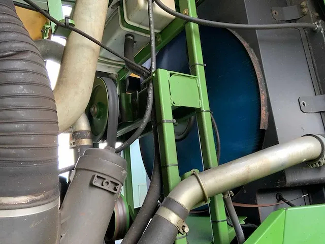 Krone big m 400 maaimachine - afbeelding 40 van  58