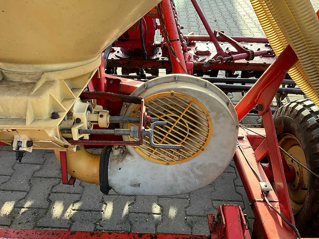 Krone / vicon kes 120/3000 rotorkopeg met zaaicombi - afbeelding 6 van  14