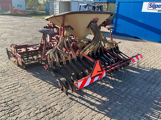 Krone / vicon kes 120/3000 rotorkopeg met zaaicombi - afbeelding 11 van  14