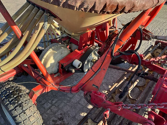 Krone / vicon kes 120/3000 rotorkopeg met zaaicombi - afbeelding 14 van  14