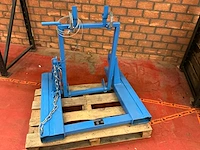 Kruizinga 2018 mk 240 kantelinrichting voor vuilnisbakken - afbeelding 1 van  7