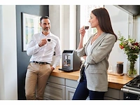 Krups evidence plus ea894t volautomatische espressomachine titanium - afbeelding 3 van  5