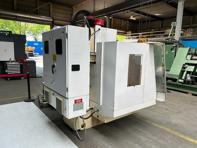 Kryle - vmc 500 b - cnc freesmachine - 1990 - afbeelding 14 van  17
