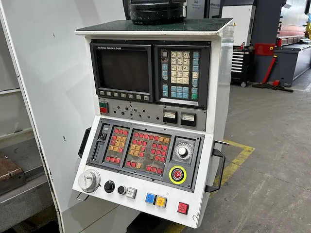 Kryle - vmc 500 b - cnc freesmachine - 1990 - afbeelding 15 van  17