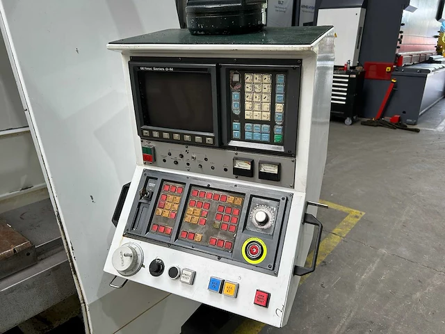 Kryle - vmc 500 b - cnc freesmachine - 1990 - afbeelding 15 van  17