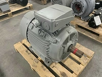 Ksb 30kw elektromotor - afbeelding 4 van  8