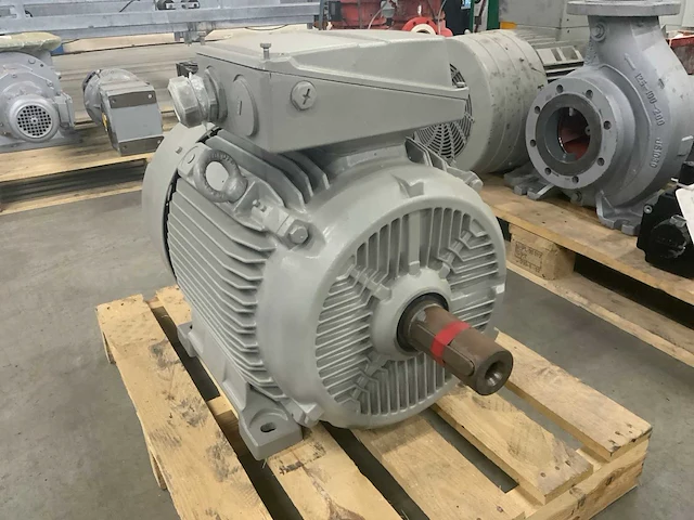 Ksb 30kw elektromotor - afbeelding 7 van  8