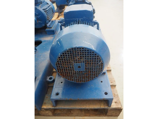 Ksb - afbeelding 6 van  9
