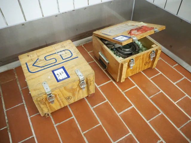 Ksd - afbeelding 1 van  16