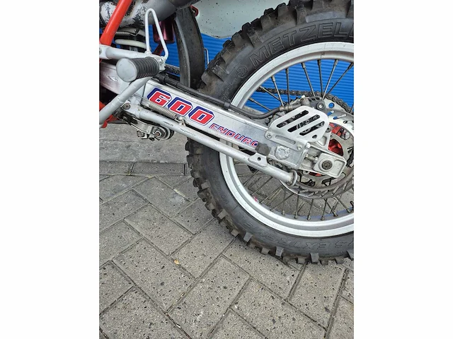 Ktm - gs 600 lc 4 enduro - motorfiets - afbeelding 11 van  22
